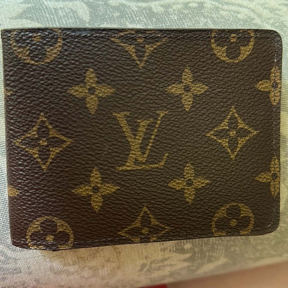 Louis Vuitton Multiple Wallet - Picture 1 of 6